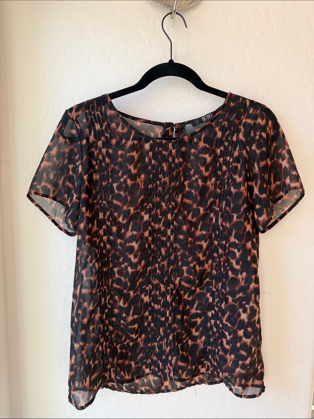 BCBGMaxAzria Black and Brown Leopard Print Short Sleeve Blouse